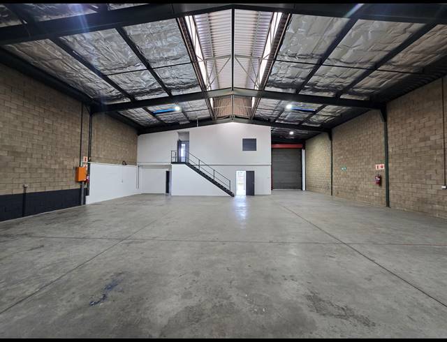 420M² WAREHOUSE TO LET IN MEADOWDALE